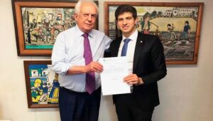 MDB oficializa apoio a João Campos no Recife