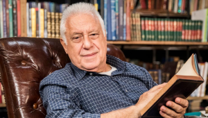 Antônio Fagundes diz que já namorou Aracy Balabanian no início da carreira