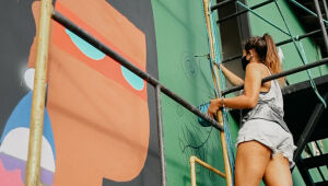 Restaurante abre paredes para grafiteiros recifenses