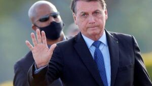 Bolsonaro assina projeto de lei para estimular navegação de cabotagem no Brasil