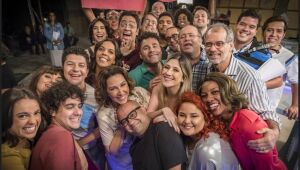 Zorra volta a gravar cenas na cidade cenográfica da Globo com medidas de segurança