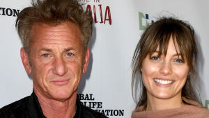 Ator Sean Penn confirma casamento às escondidas com Leila George