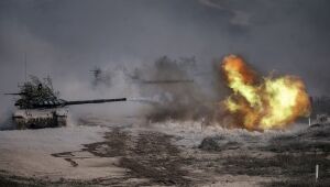 Rússia testa armas em megaexercício militar
