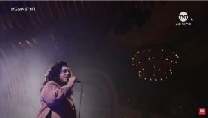 Gal Costa se supera e brilha em live com problemas técnicos e 'calorão'