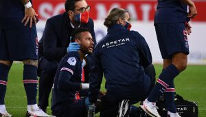 Neymar tem contratura simples na panturrilha direita, comunica PSG