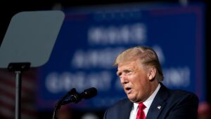 Nomeação de Trump à Suprema Corte testa apoio de republicanos para redesenhar campanha