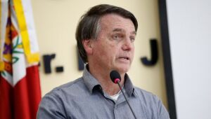 Vacinação pode começar com Coronavac, imunizante que Bolsonaro afirmava que não compraria