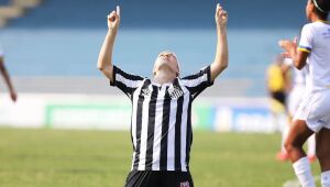 Maior artilheira do Santos, Ketlen joga pensando na avó