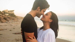 Demi Lovato termina noivado com Max Ehrich, diz revista