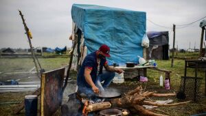 Em um ano, pobreza na Argentina sobe e passa a atingir 18,5 milhões de pessoas