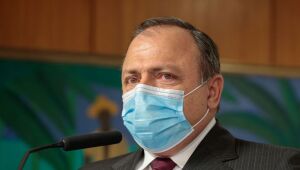 Ministério da Saúde agora quer 'dia D' com 'aula virtual' a médicos sobre cloroquina