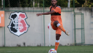 Santa prolonga contrato de trio para jogo contra o Itabaiana
