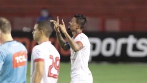Náutico cede empate no fim e fica no 1x1 com a Chapecoense