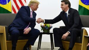 Jair Bolsonaro e Donald Trump ganham prêmio Ig Nobel para mais irrelevantes da ciência