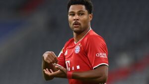 Bayern faz oito no Schalke em estreia no Campeonato Alemão