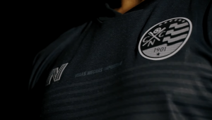 Náutico lança uniforme preto em ato de união à luta antirracista