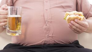 Inflamação crônica e resposta lenta ao vírus levam obesos a maior risco e morte por Covid-19