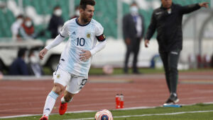 Messi se sente "muito melhor" quando joga pela seleção argentina, diz técnico Scaloni