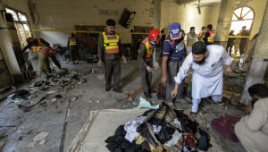 Bomba em escola paquistanesa deixa 7 mortos e mais de 80 feridos