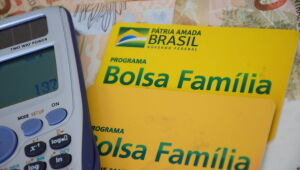 Caixa Bolsa Família pays end-9 NIS beneficiaries