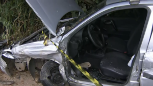 Motorista fica preso às ferragens de carro após colisão na Estrada de Aldeia