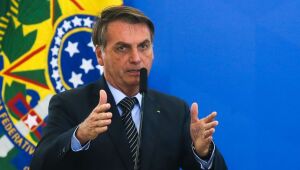 Bolsonaro pede voto para Russomanno em São Paulo e dá apoio constrangido a Crivella no Rio