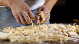 Dia do Macarrão: conheça as receitas que vão além dos clássicos italianos
