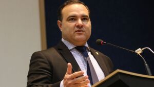 Comissão do Senado aprova indicação de Jorge Oliveira, ministro de Bolsonaro, para o TCU