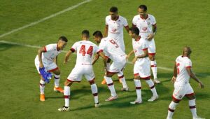 Sem Kleina no banco, Náutico recebe Cruzeiro pela Série B 2020