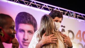 João Campos promete destinar 50% dos cargos de liderança na Prefeitura para mulheres