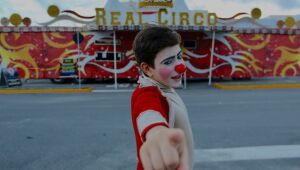 Shoppings da RMR oferecem oficinas de tie-dye e espetáculos de circo durante o mês das crianças