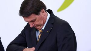Oposição decide entrar com novo pedido de impeachment de Bolsonaro por crise em Manaus