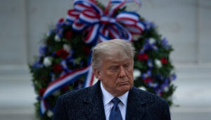 Pela última vez, Trump perdoa peru pelo Dia de Ação de Graças