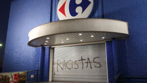Carrefour terá que punir funcionário que praticar racismo, decide Justiça