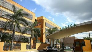 Anvisa decide autorização emergencial para uso de vacinas