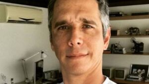 Marcio Garcia diz que pai não está mais intubado após situação crítica por Covid