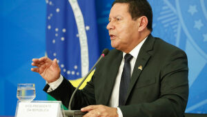 Sem citar Eduardo Bolsonaro, Mourão defende relação com a China