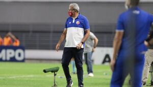 Hélio dos Anjos terá reunião nesta quarta (27) para tratar de renovação com o Náutico