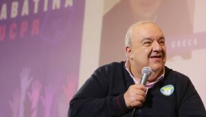 Prefeito de Curitiba, Rafael Greca é internado após sofrer AVC