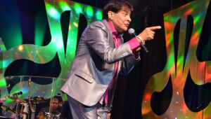 Adilson Ramos celebra 60 anos de carreira com show virtual