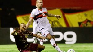 Com mais uma atuação fraca, Sport perde para o Atlético/GO e fica perto do Z4