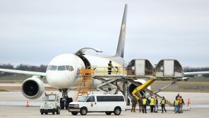 Ministério faz confusão com voos, deixa autoridades esperando nos aeroportos e atrasa vacinação