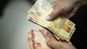 Brasileiros acreditam que inflação será de 5,2% nos próximos 12 meses