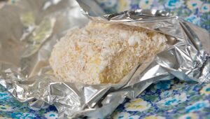 Que tal um bolo gelado de coco para o lanche?