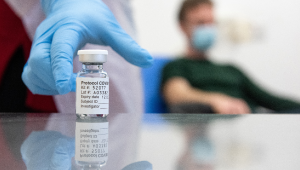 Índia vai exportar doses de vacina para Brasil nesta sexta-feira (22)