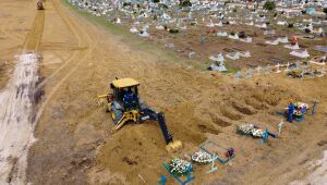 Mortes por Covid-19 chegam a 217,6 mil no Brasil