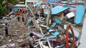 Número de mortes em terremoto na Indonésia sobe para 56