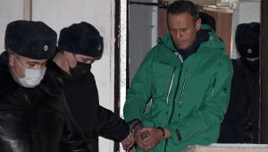 Adiado processo de difamação contra opositor russo Navalny