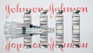 EUA autorizam uso emergencial de vacina da Johnson & Johnson