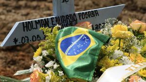 Brasil é país que pior lidou com pandemia, aponta estudo